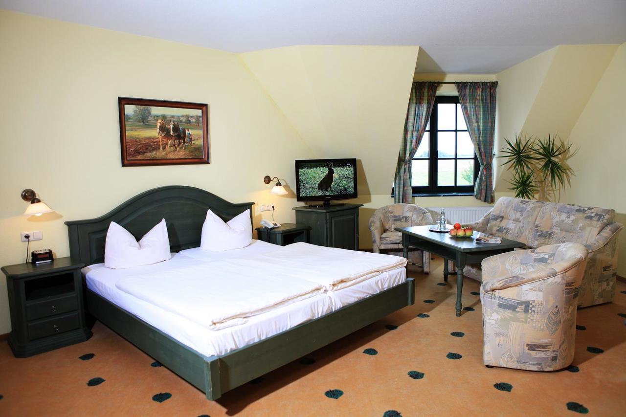 Mueritz Landhotel Gruener Baum Gotthun Exterior foto